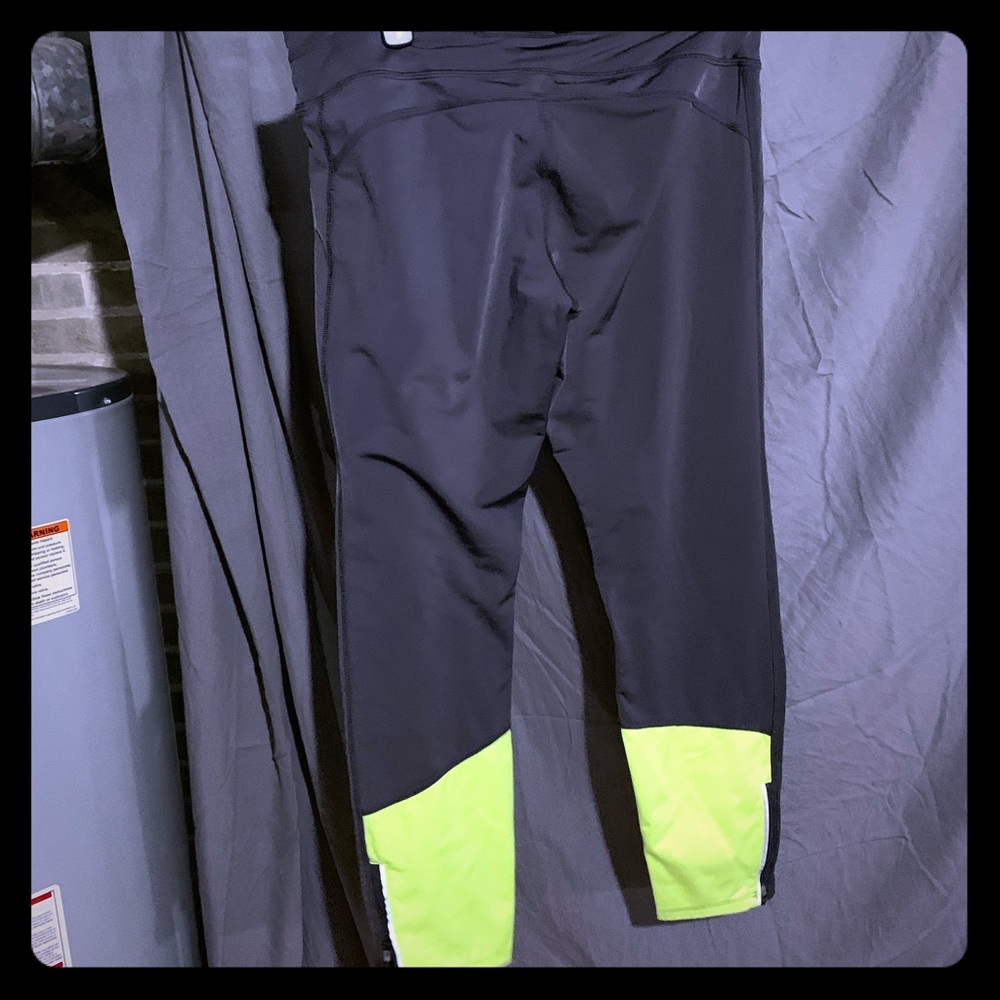 Deleting 3/1 Dryfit pants